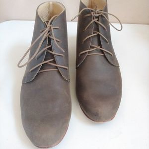 Nisolo Chukka Leather Boots Women 8 fits like 7.5